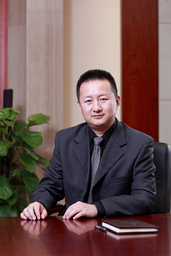 副总裁 张仕刚先生 副总裁 张仕刚先生