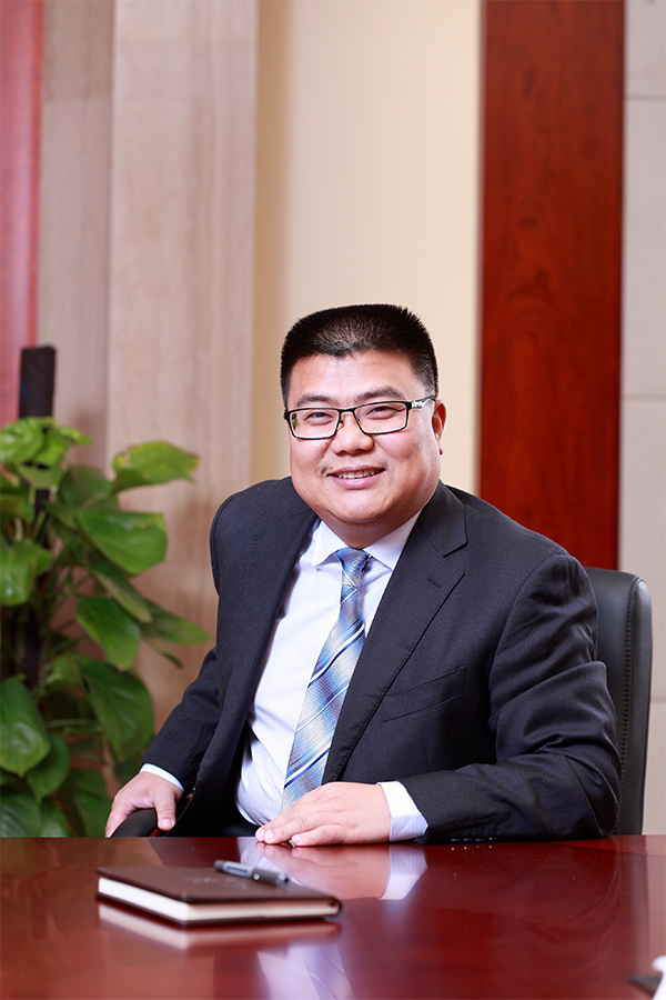 副总裁兼财务(wù)总监 周克金先生 副总裁兼财务(wù)总监 周克金先生